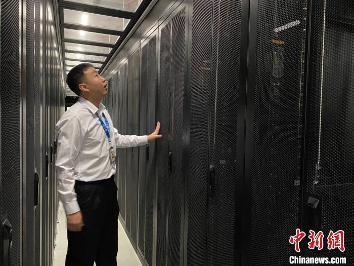 云南省最大互联网数据中心试运行 开启数字经济发展新篇章
